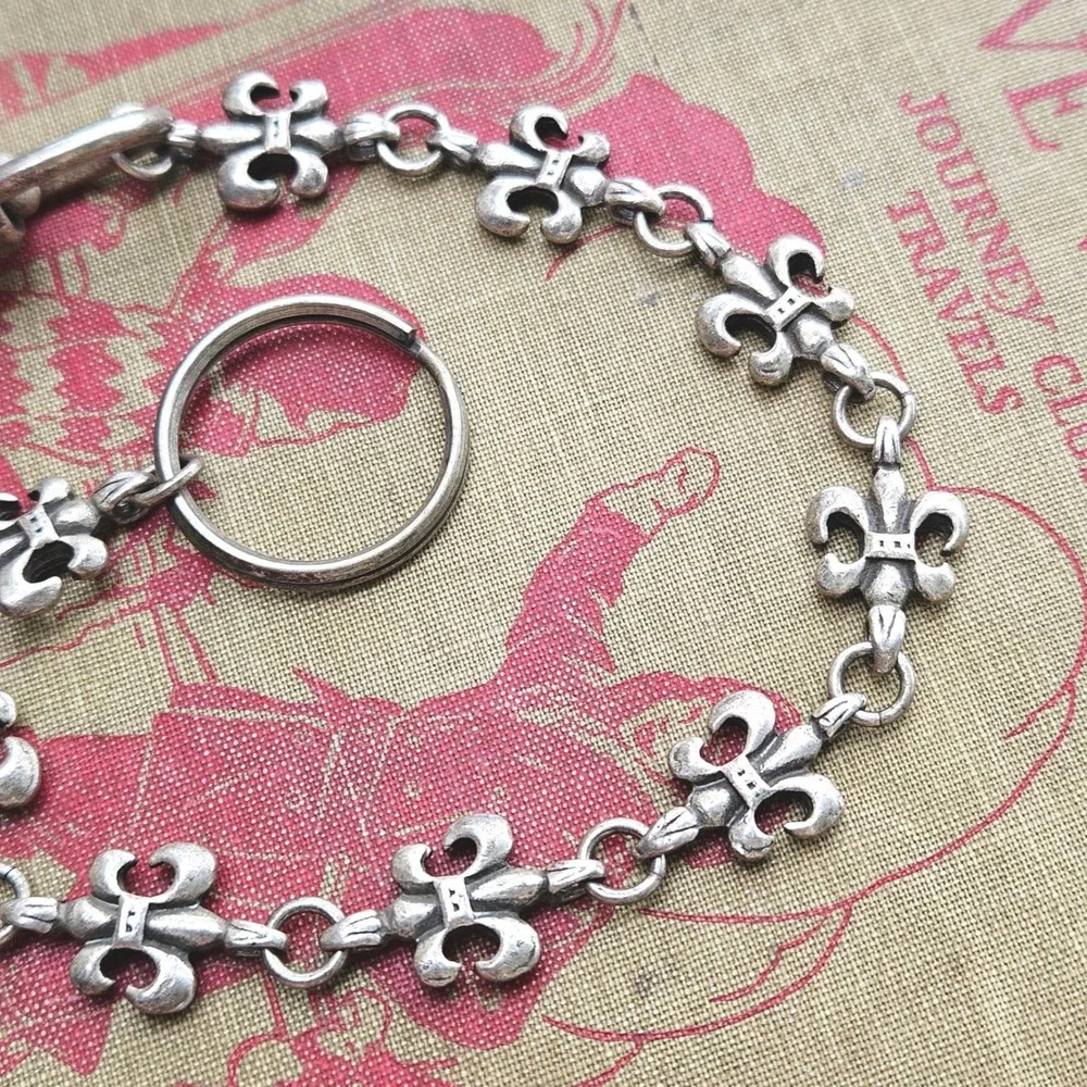 Mens Fleur de Lis Link Wallet Chain Silver Tone Gothic Biker Key Ring Clasp